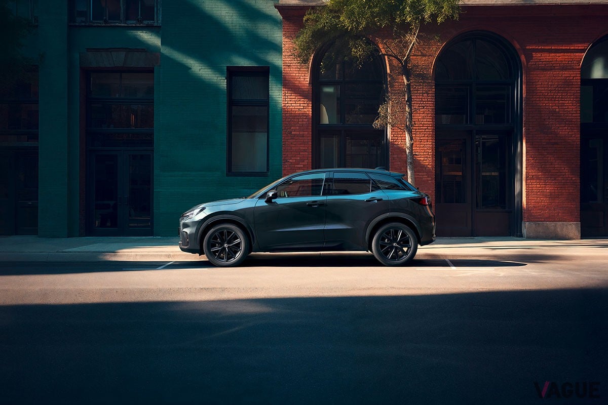 レクサス「LBX」の欧州市場向け特別仕様車「バイブラントエディション」