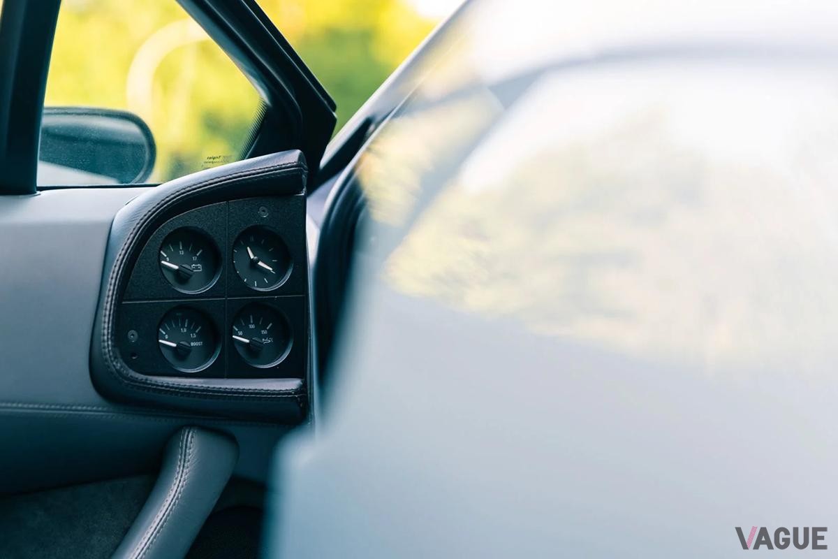 オークションに出品、落札された1993年式ジャガー「XJ220」(c)BROAD ARROW Auctions