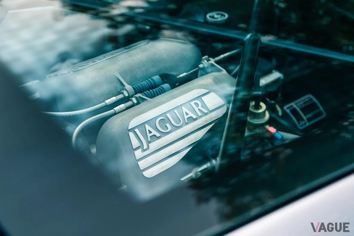 オークションに出品、落札された1993年式ジャガー「XJ220」(c)BROAD ARROW Auctions