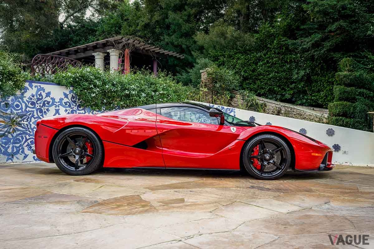 オークションに出品され高値落札された2015年式フェラーリ「ラ・フェラーリ」Michael Alan Ross(c)2026 Courtesy of RM Sotheby's