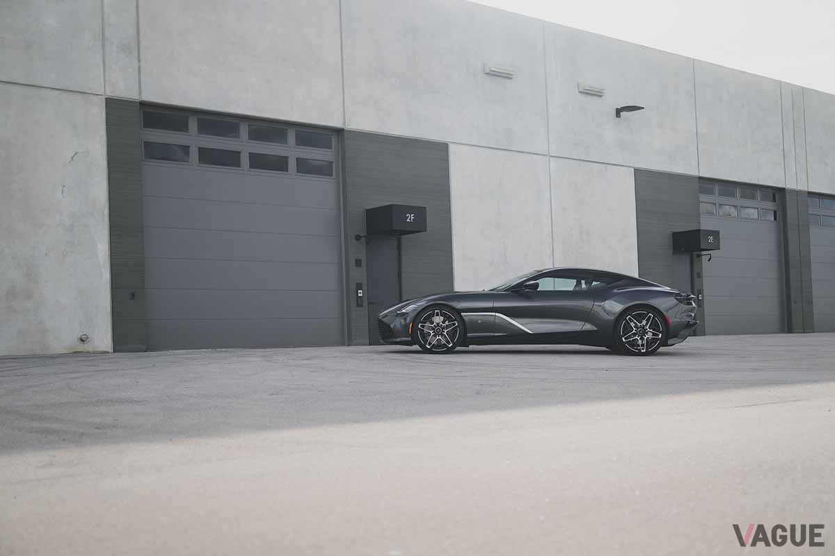 オークションに出品予定の2020年式アストンマーティン「DBS GTザガート」Darin Schnabel(c)2025 Courtesy of RM Sotheby's