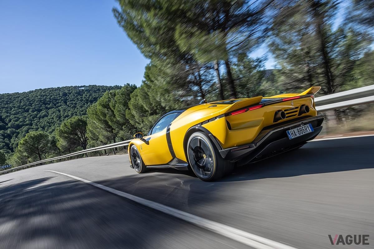 1050馬力の最パフォーマンスモデルなのに「扱いやすくて快適