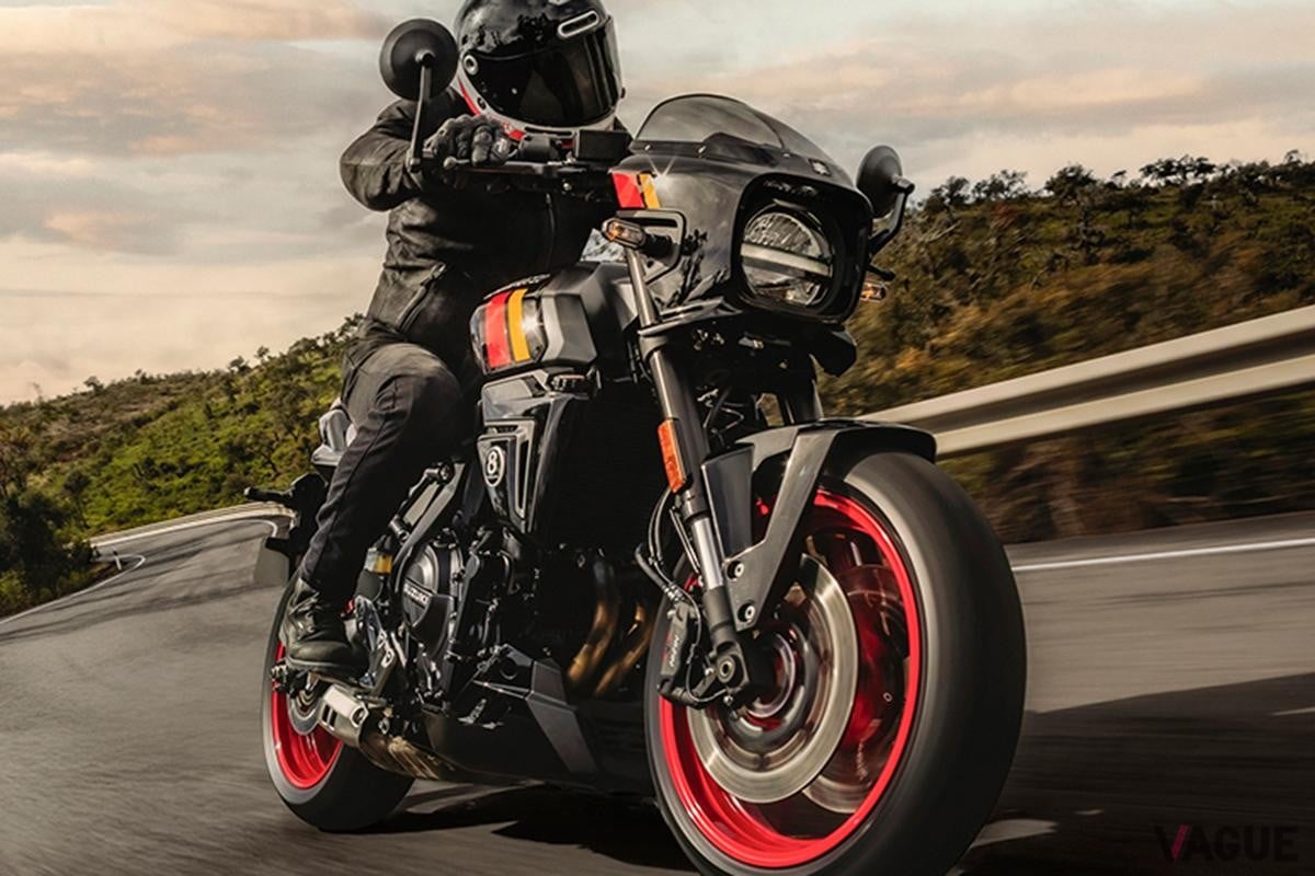 スズキ「GSX-8TT」