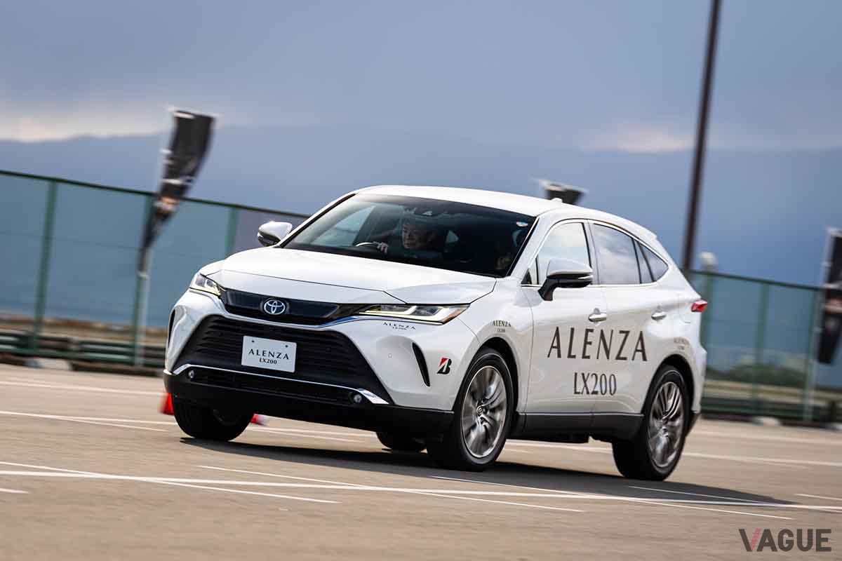 ブリヂストンのSUV用新タイヤ「アレンザLX200」の試走会の様子