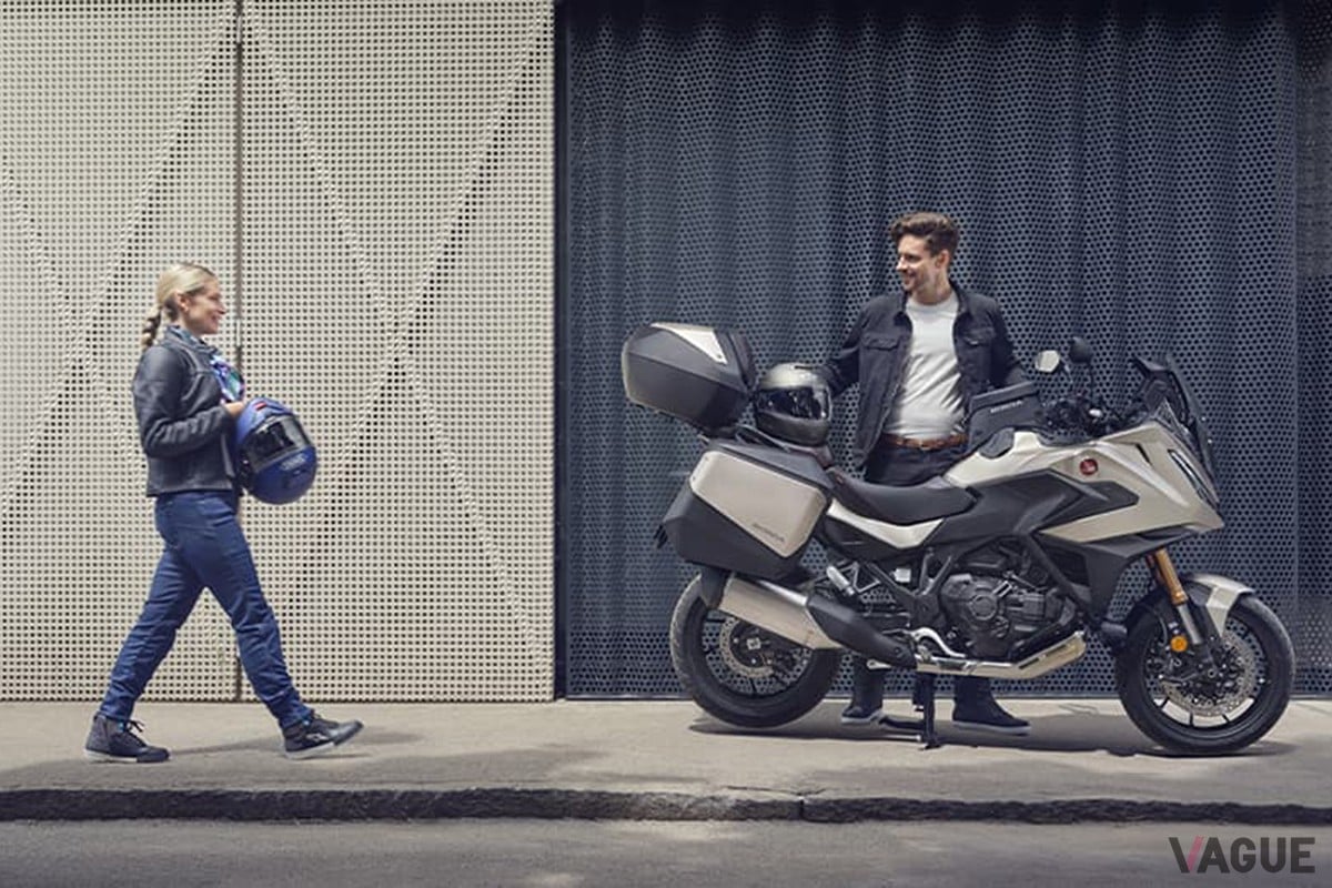 ホンダ「NT1100」