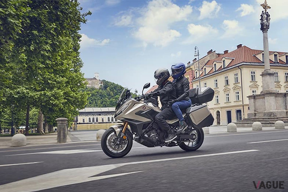 ホンダ「NT1100」