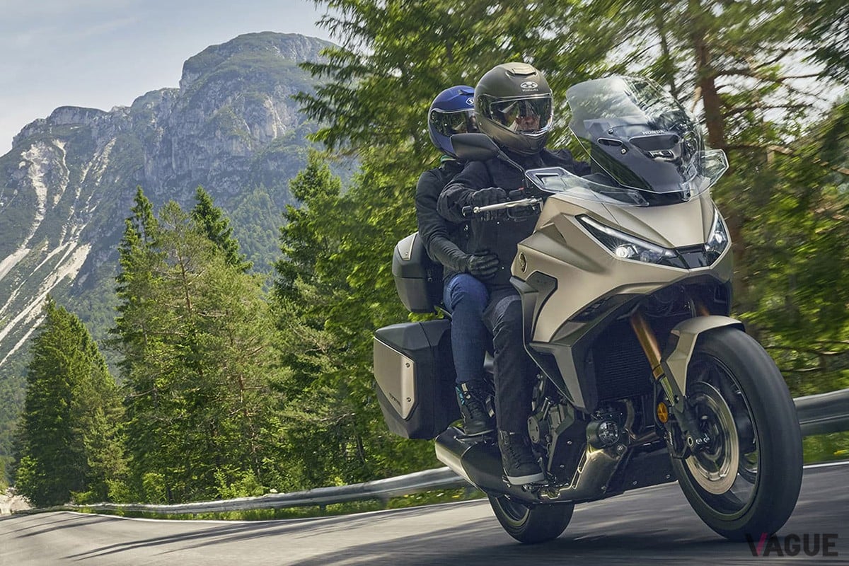 ホンダ「NT1100」