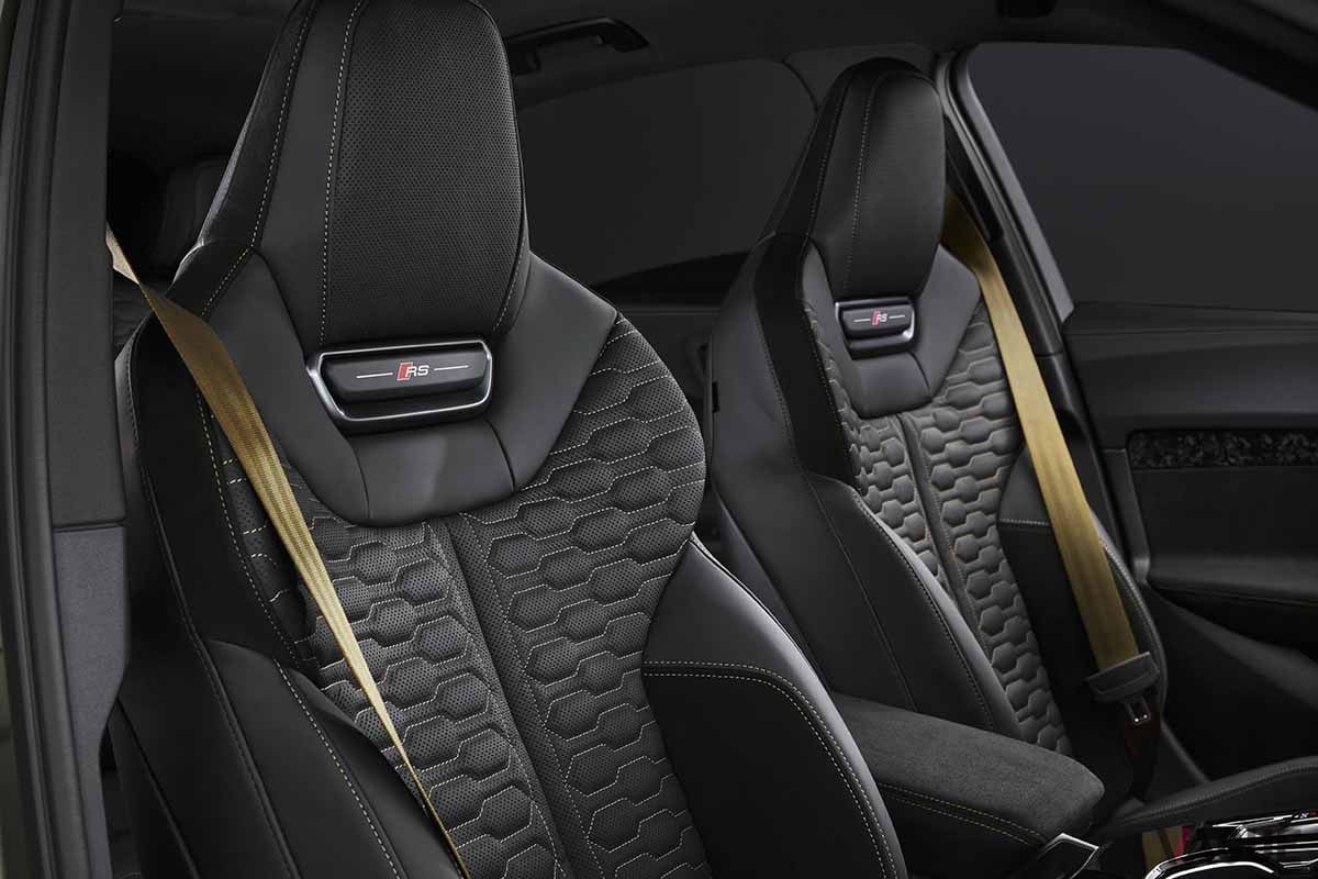 世界初公開されたアウディ新型「RS5セダン」