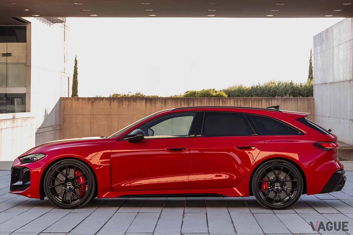 世界初公開されたアウディ新型「RS5アバント」