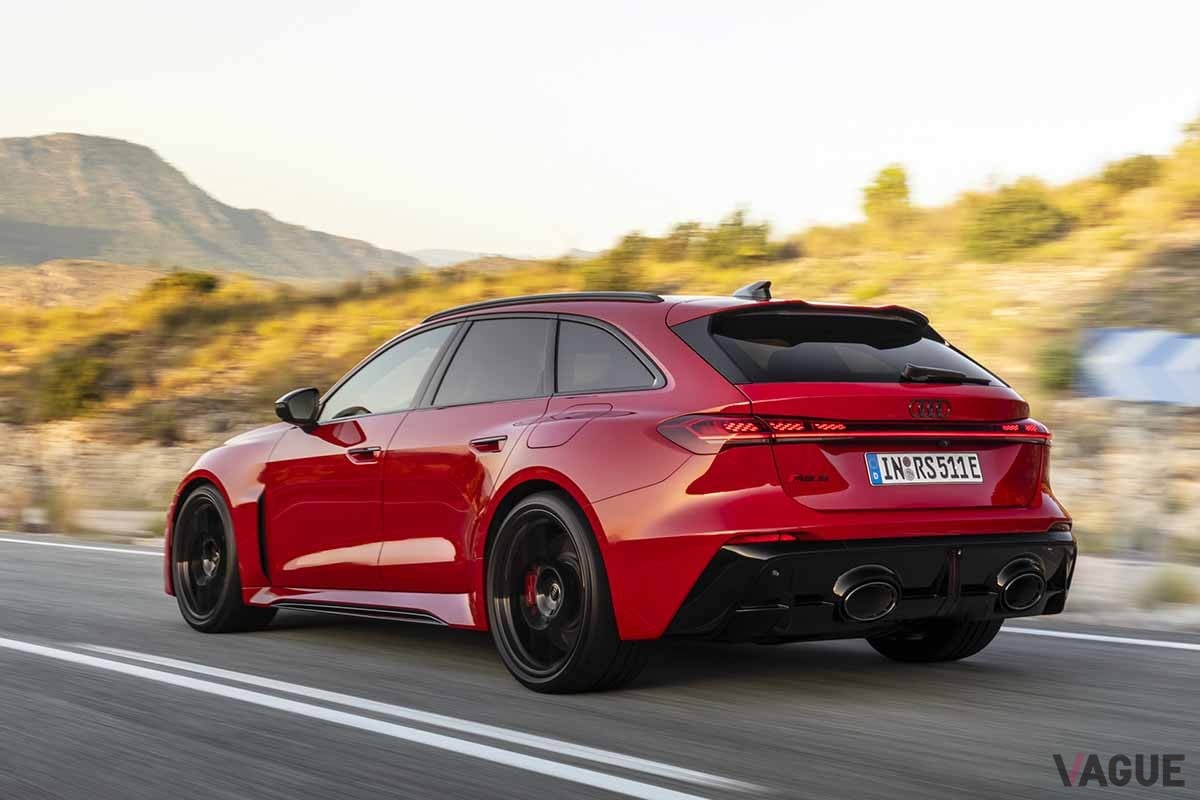 世界初公開されたアウディ新型「RS5アバント」