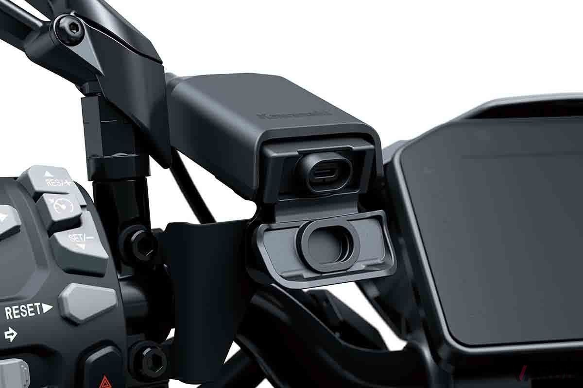 2026年2月14日に発売されるカワサキ新型「Z1100 SE」