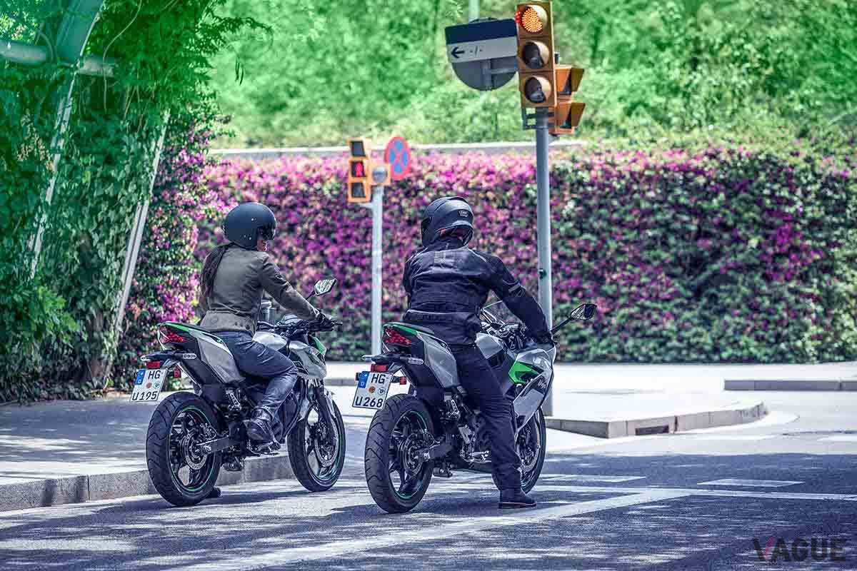 カワサキ「Z e-1」