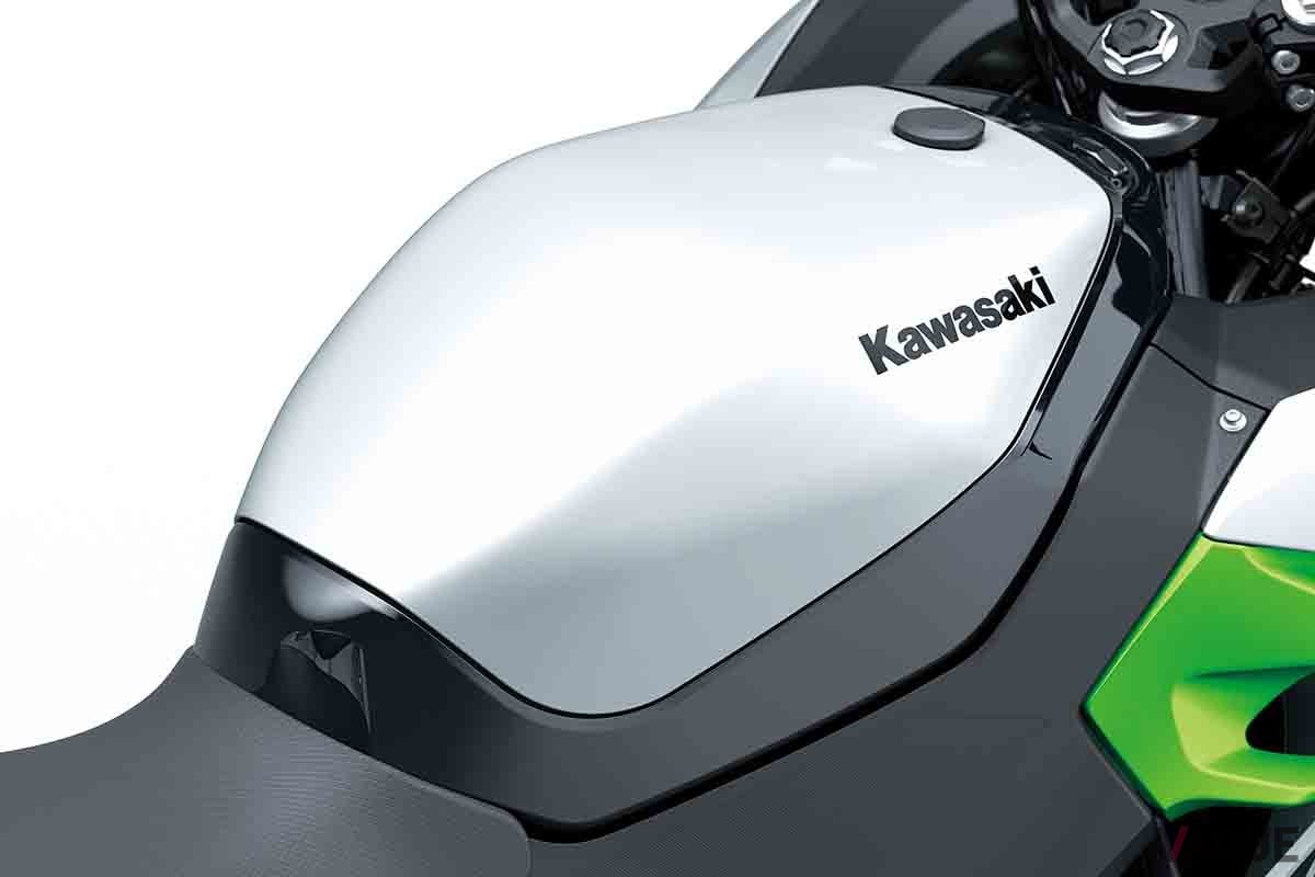 カワサキ「ニンジャe-1」