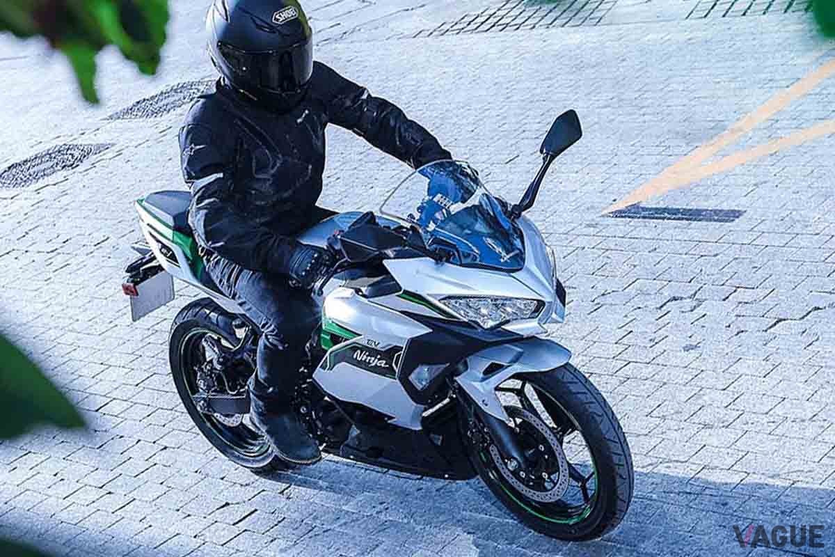 カワサキ「ニンジャe-1」