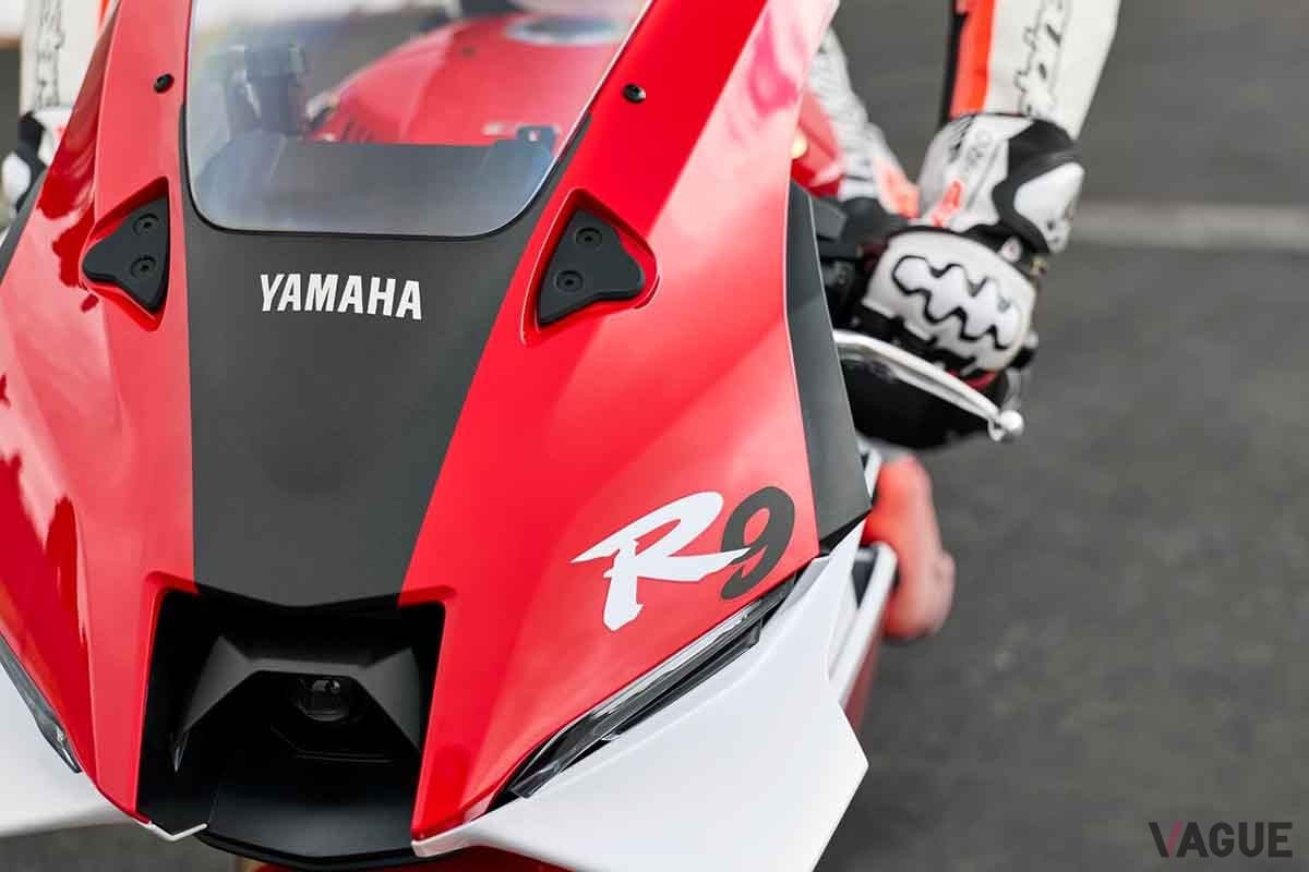 白／赤”のヤマハ・レーシング色がカッコいい！ スーパースポーツ「YZF