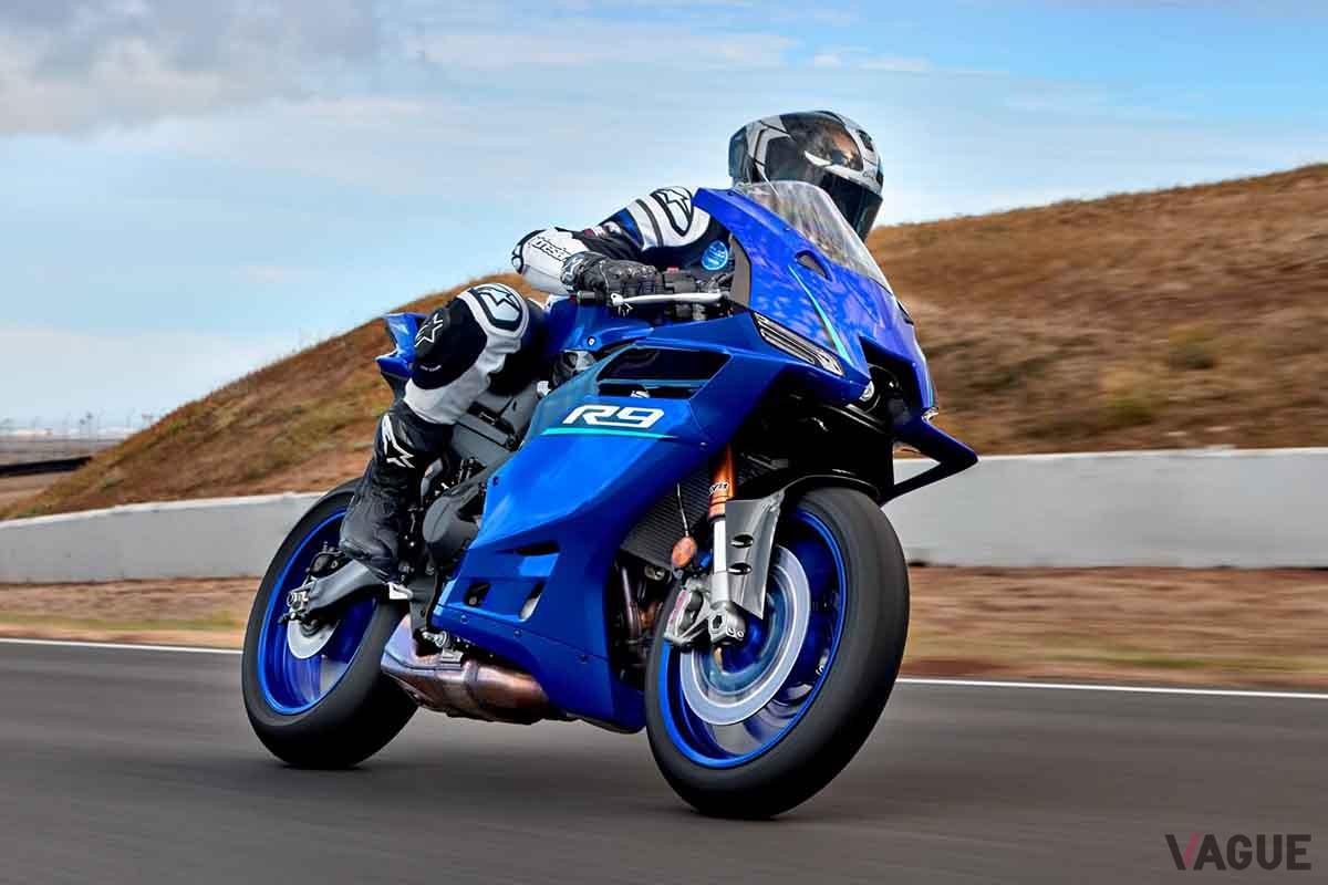 ヤマハ「YZF-R9」