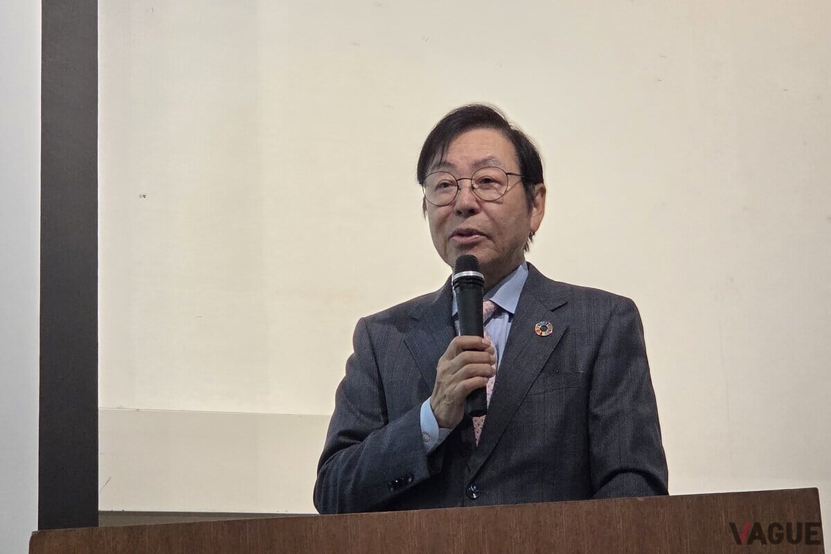 ニトリホールディングス会長兼CEOの似鳥昭雄氏。御年81歳にして毎月海外出張をこなす。トップ自らが現場を歩き、1円単位のコストダウンに目を光らせる「現場主義」こそがニトリの原動力だ