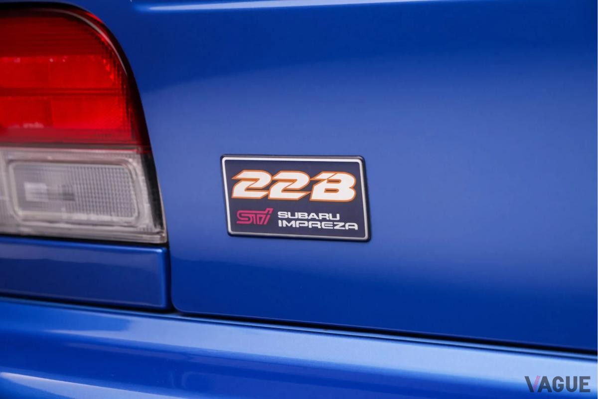 オークションで落札された1998年式スバル「インプレッサ 22B STi」