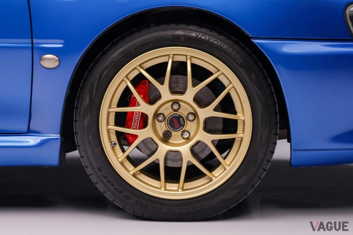 オークションで落札された1998年式スバル「インプレッサ 22B STi」