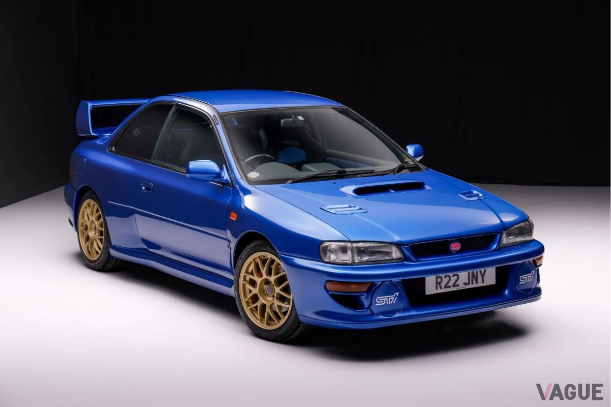オークションで落札された1998年式スバル「インプレッサ 22B STi」