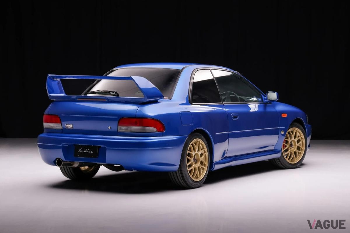 オークションで落札された1998年式スバル「インプレッサ 22B STi」