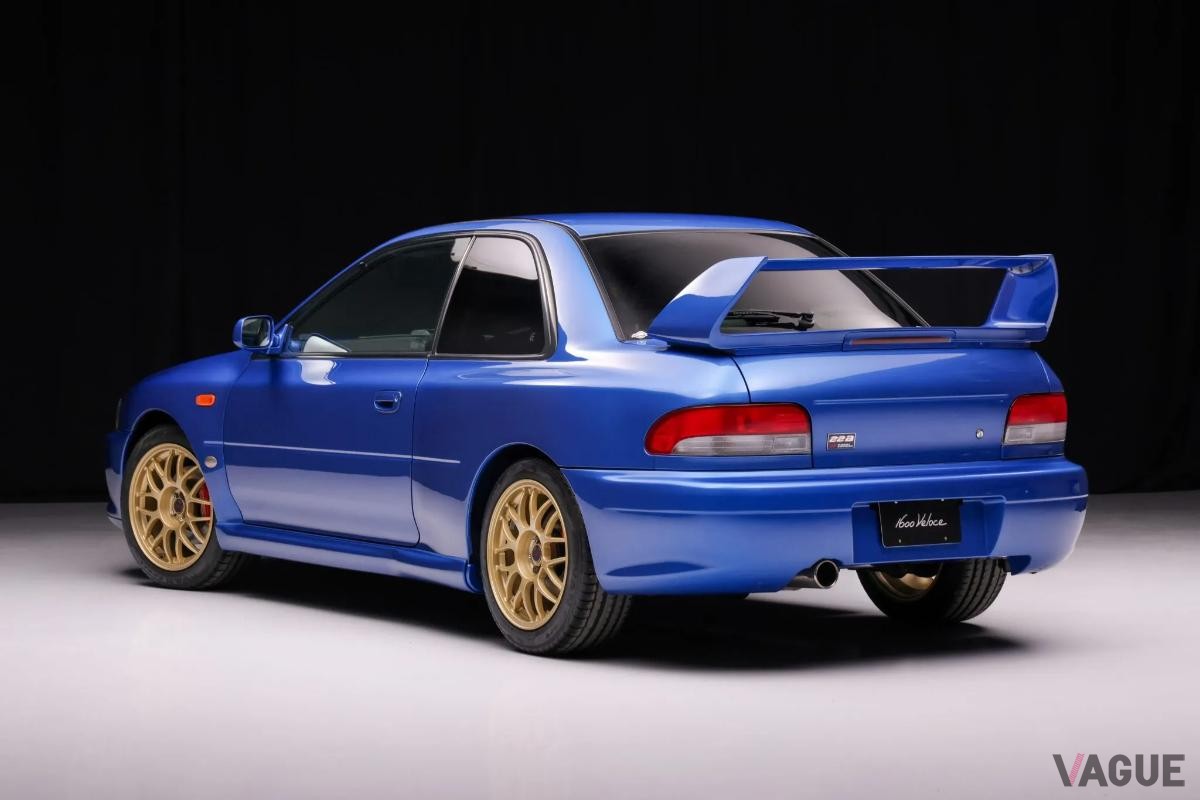 オークションで落札された1998年式スバル「インプレッサ 22B STi」