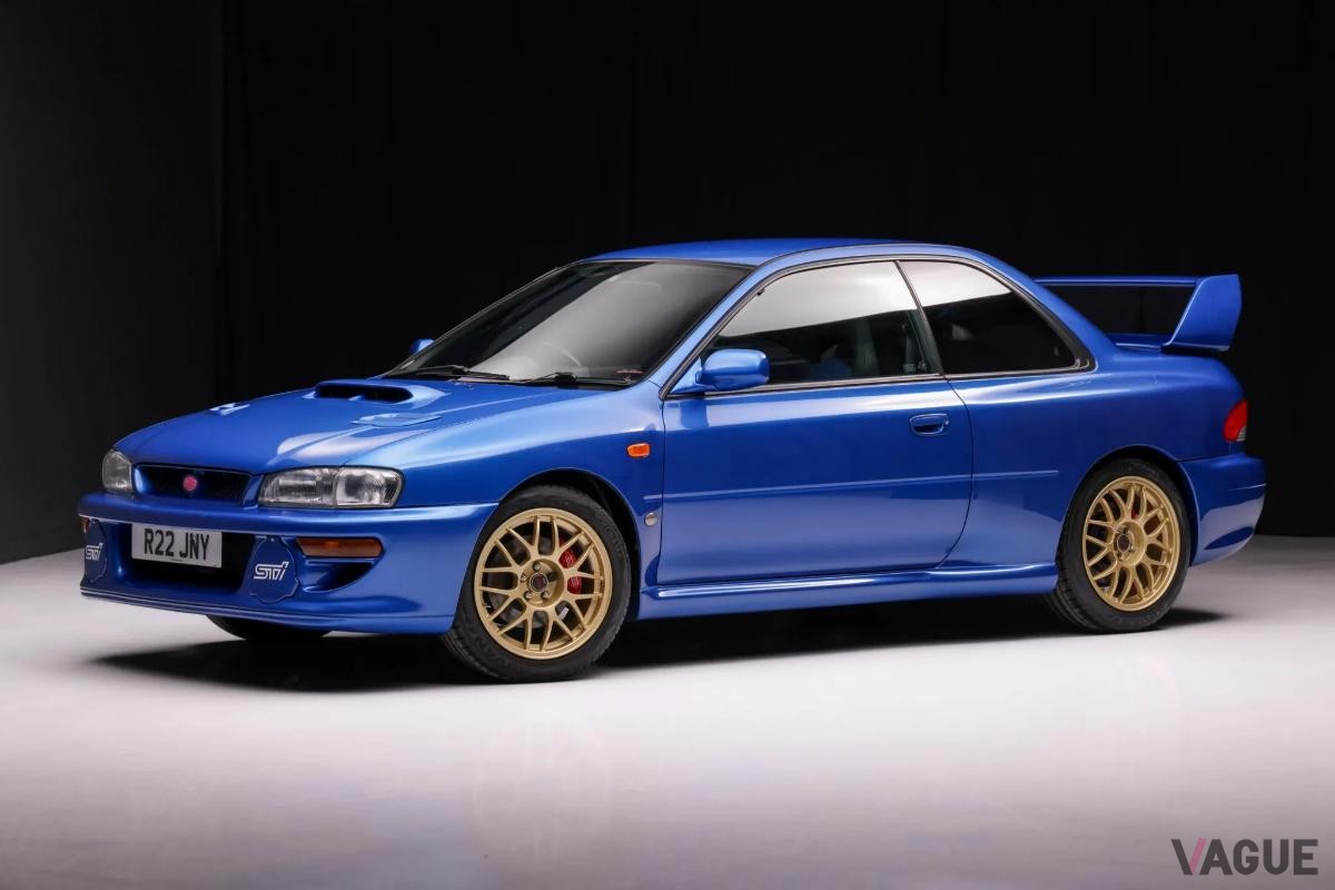 オークションで落札された1998年式スバル「インプレッサ 22B STi」