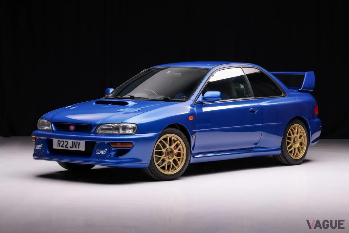 オークションで落札された1998年式スバル「インプレッサ 22B STi」