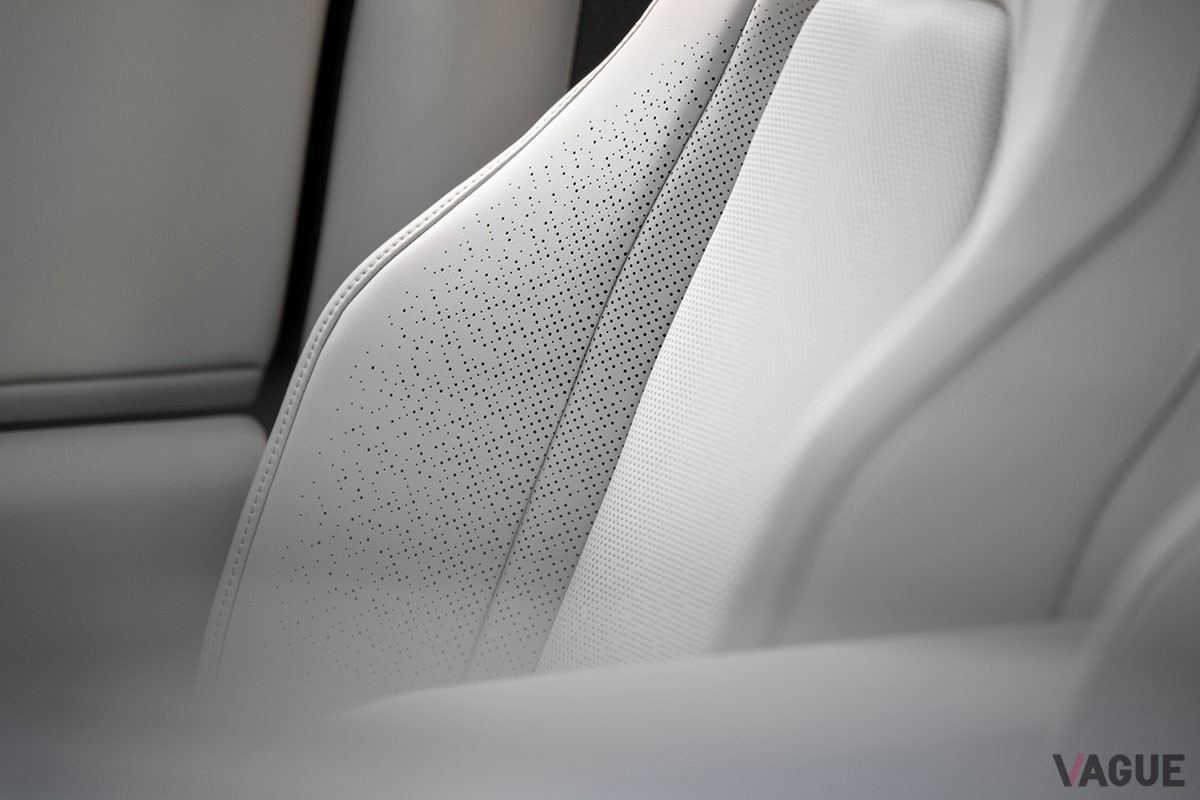 北米トヨタが世界初公開した新型「ハイランダー」には、シリーズ初となるBEVモデルを新設定