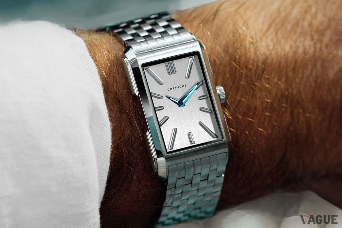 ミニマルで洗練された表情を演出する「Visionnaire Silver on Bracelet」
