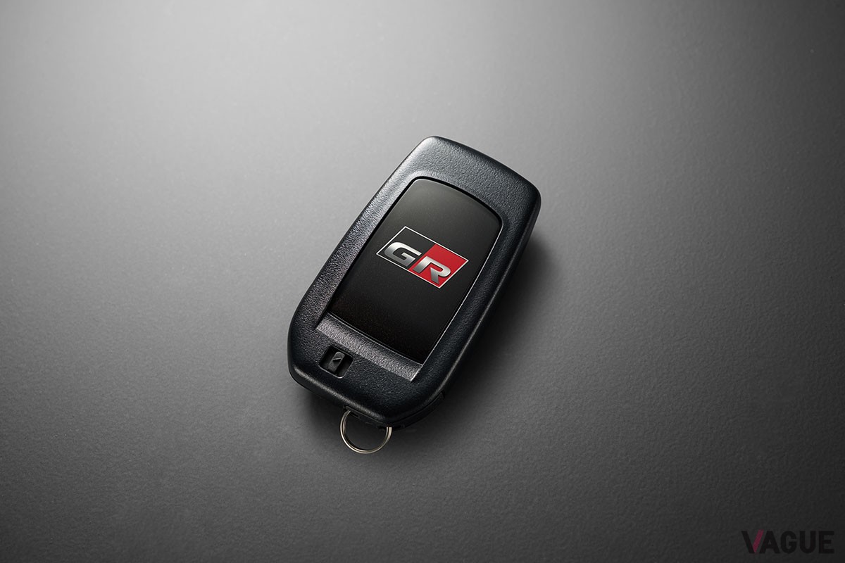 トヨタ「RAV4 GRスポーツ」（PHEV）