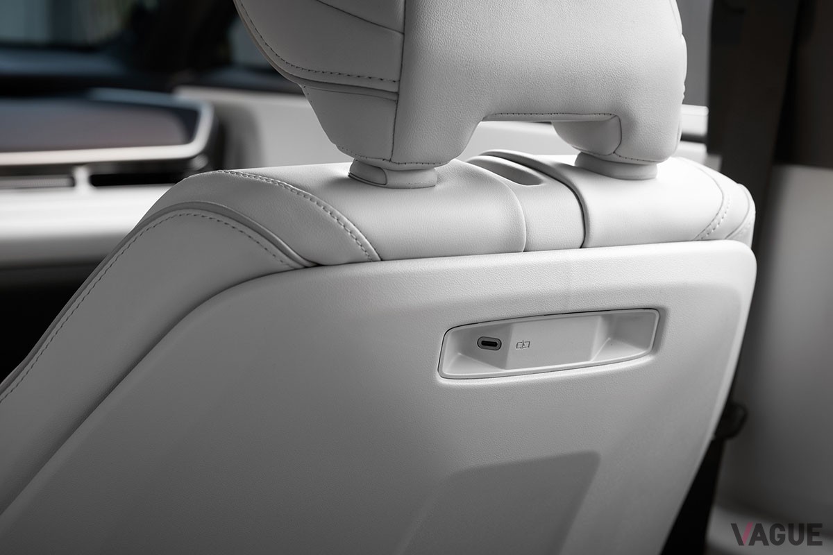 北米トヨタが世界初公開した新型「ハイランダー」には、シリーズ初となるBEVモデルを新設定