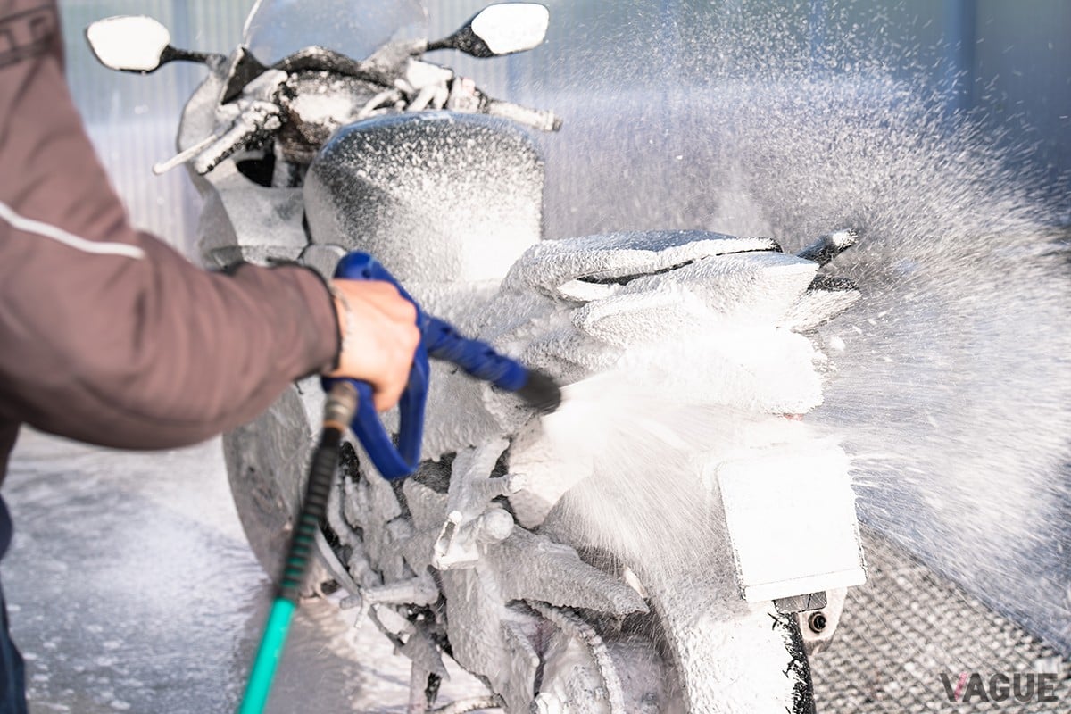 走行後の迅速かつ丁寧な洗浄こそが、最も効果的な防錆対策