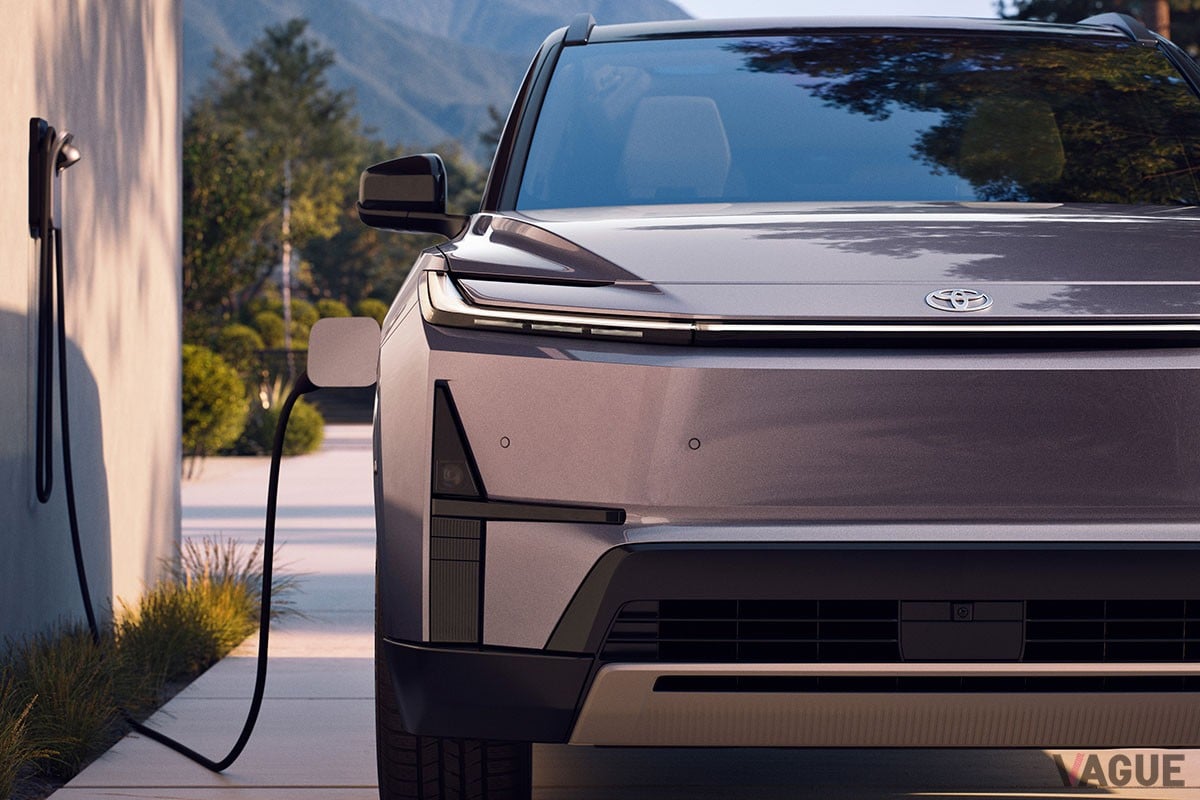 北米トヨタが世界初公開した新型「ハイランダー」には、シリーズ初となるBEVモデルを新設定