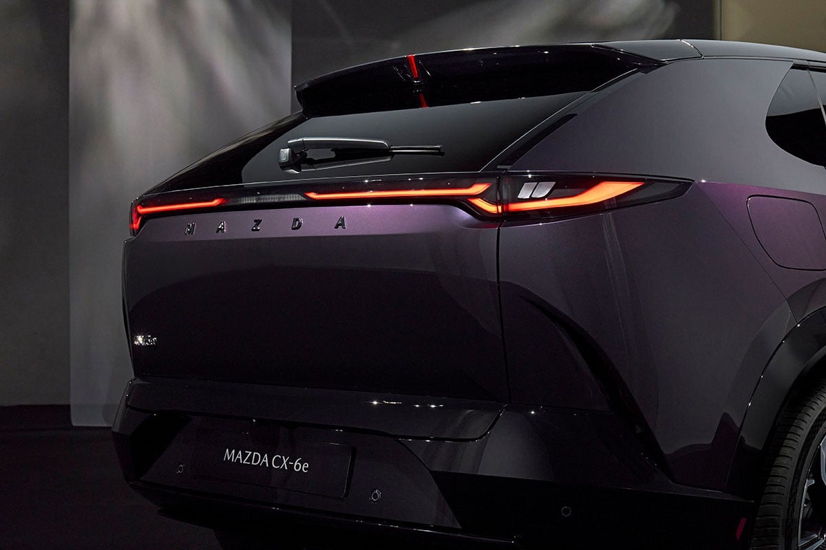 マツダ「CX-6e」