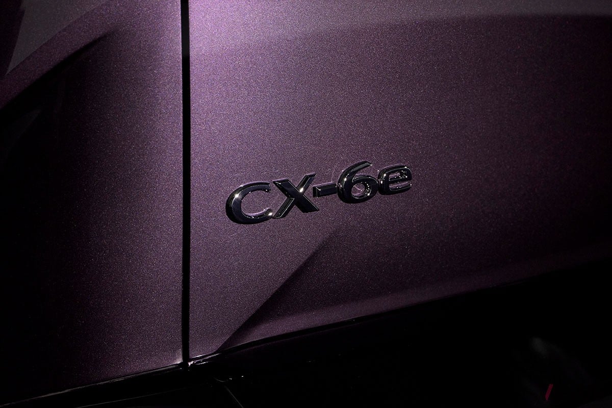 マツダ「CX-6e」