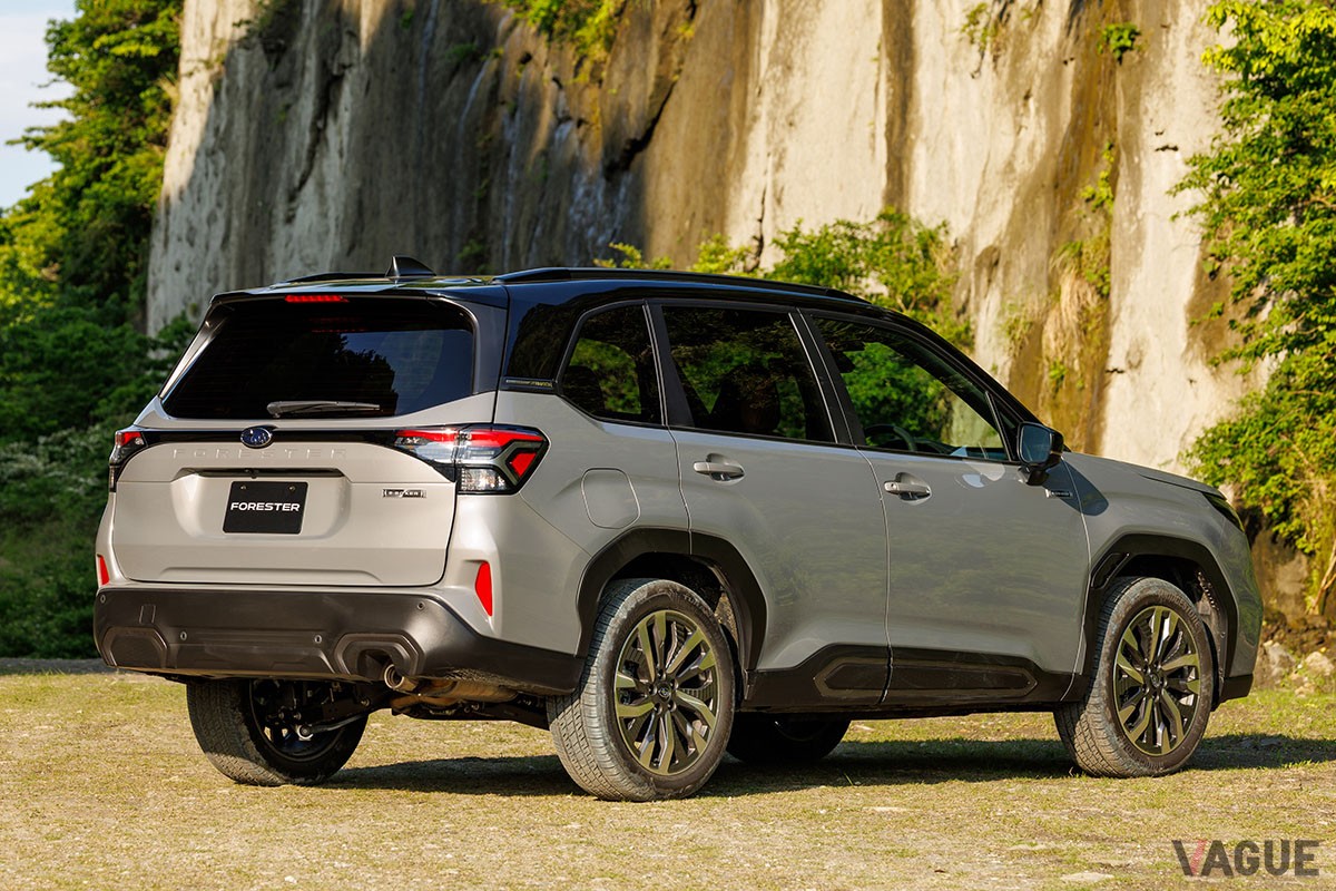 スバル「フォレスター」“ストロングハイブリッド”車