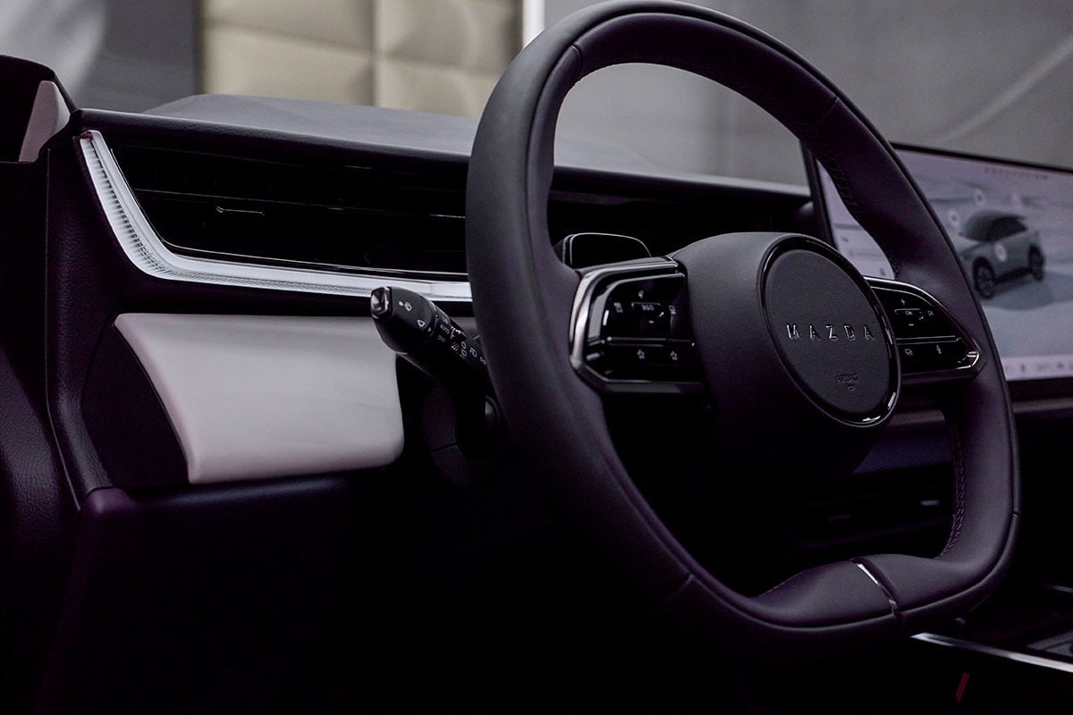 マツダ「CX-6e」