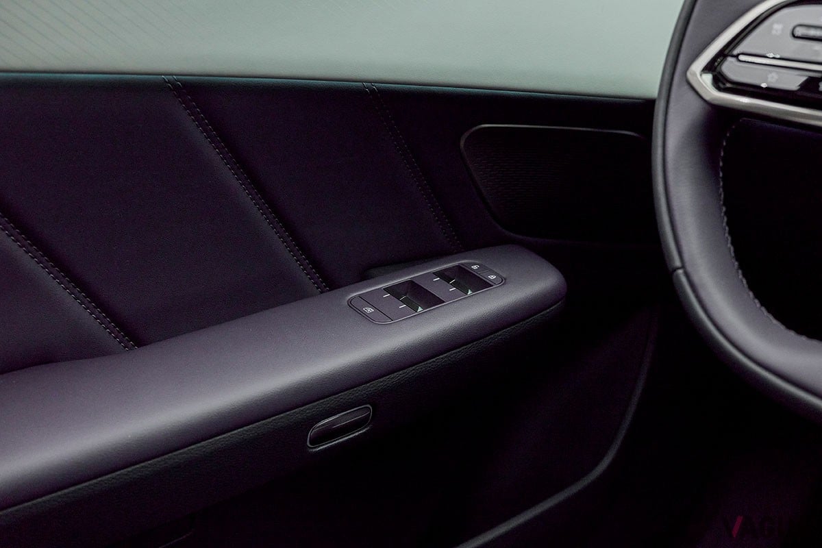 マツダ「CX-6e」