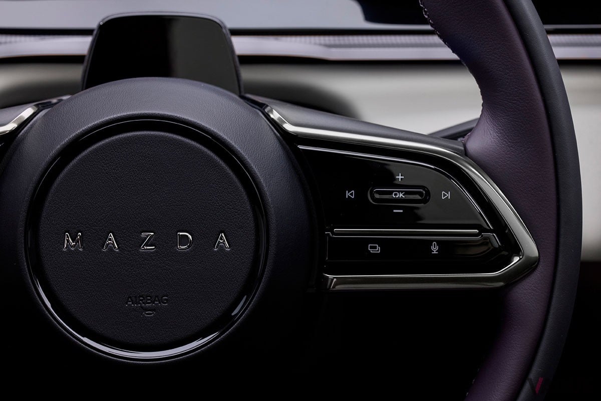 マツダ「CX-6e」