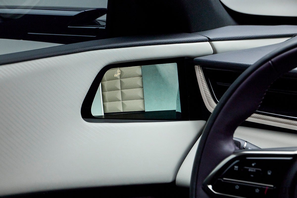 マツダ「CX-6e」