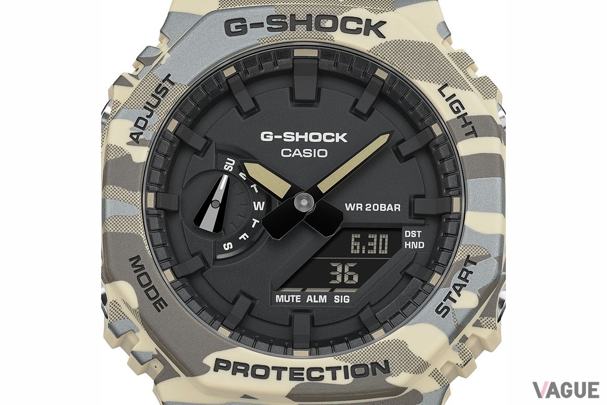 時計らしいアナログ表示と、デジタルによる各種情報表示が共存。