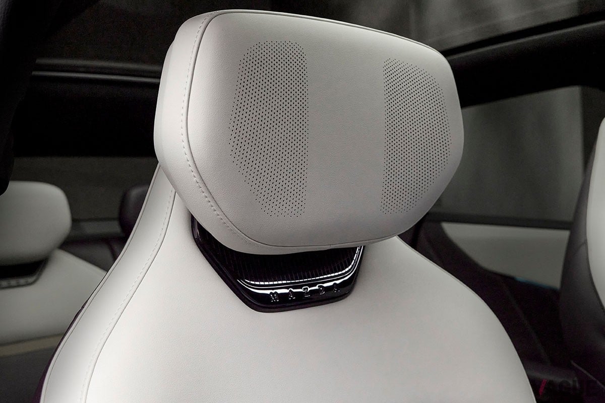 マツダ「CX-6e」