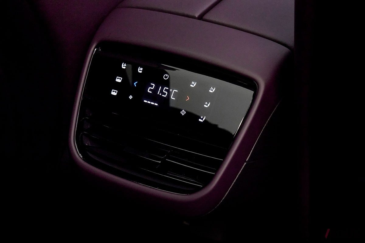 マツダ「CX-6e」