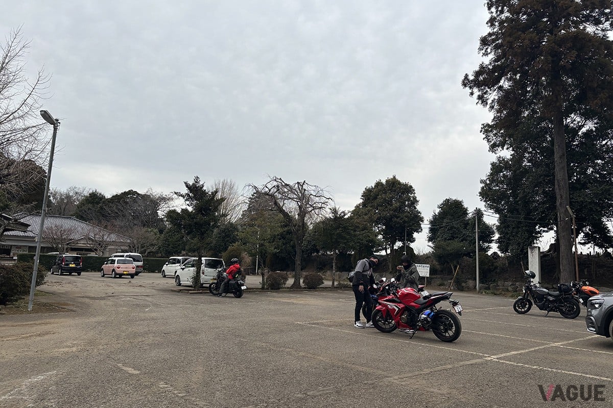 八街神社駐車場