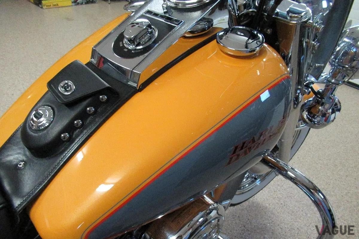 オークションに出品された1996年式ハーレーダビッドソン「ヘリテージ ソフテイル クラシック」