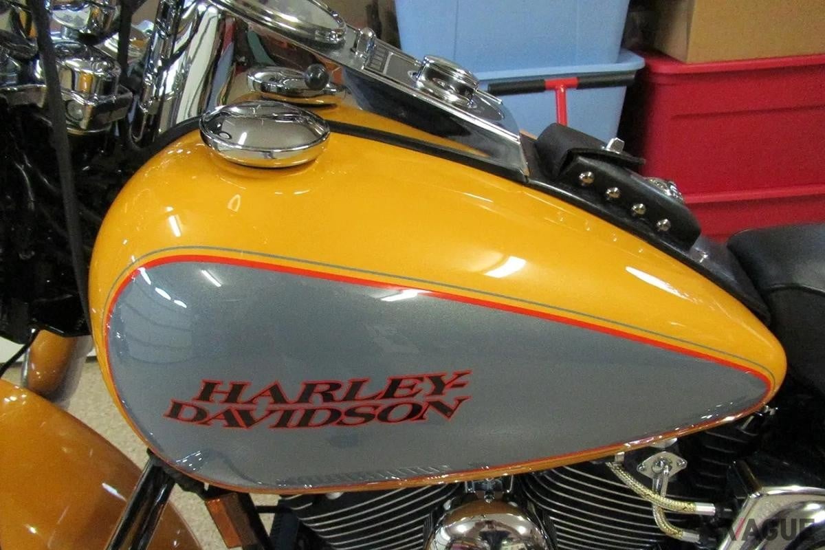 オークションに出品された1996年式ハーレーダビッドソン「ヘリテージ ソフテイル クラシック」