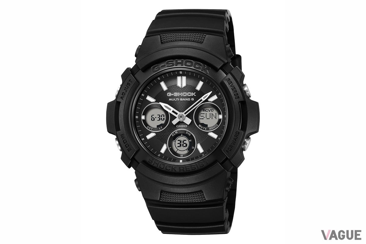 「AWG-M100FP」。アナログの時刻表示とクロノグラフ風のデジタル液晶のコンビネーションモデル。