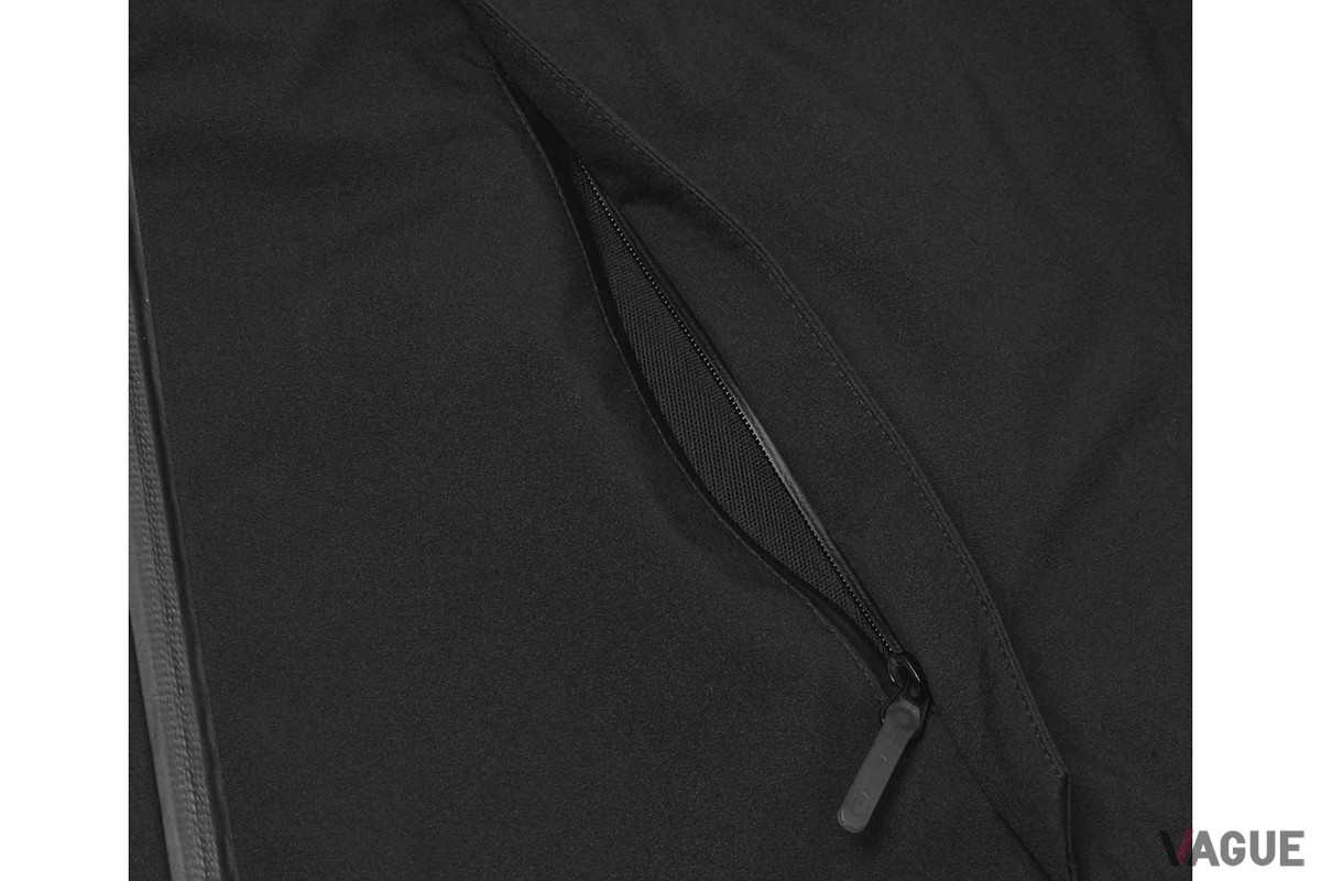 DERMIZAX 3L SHELL JACKET “ZENCHIKEI VZ.”：8万8000円