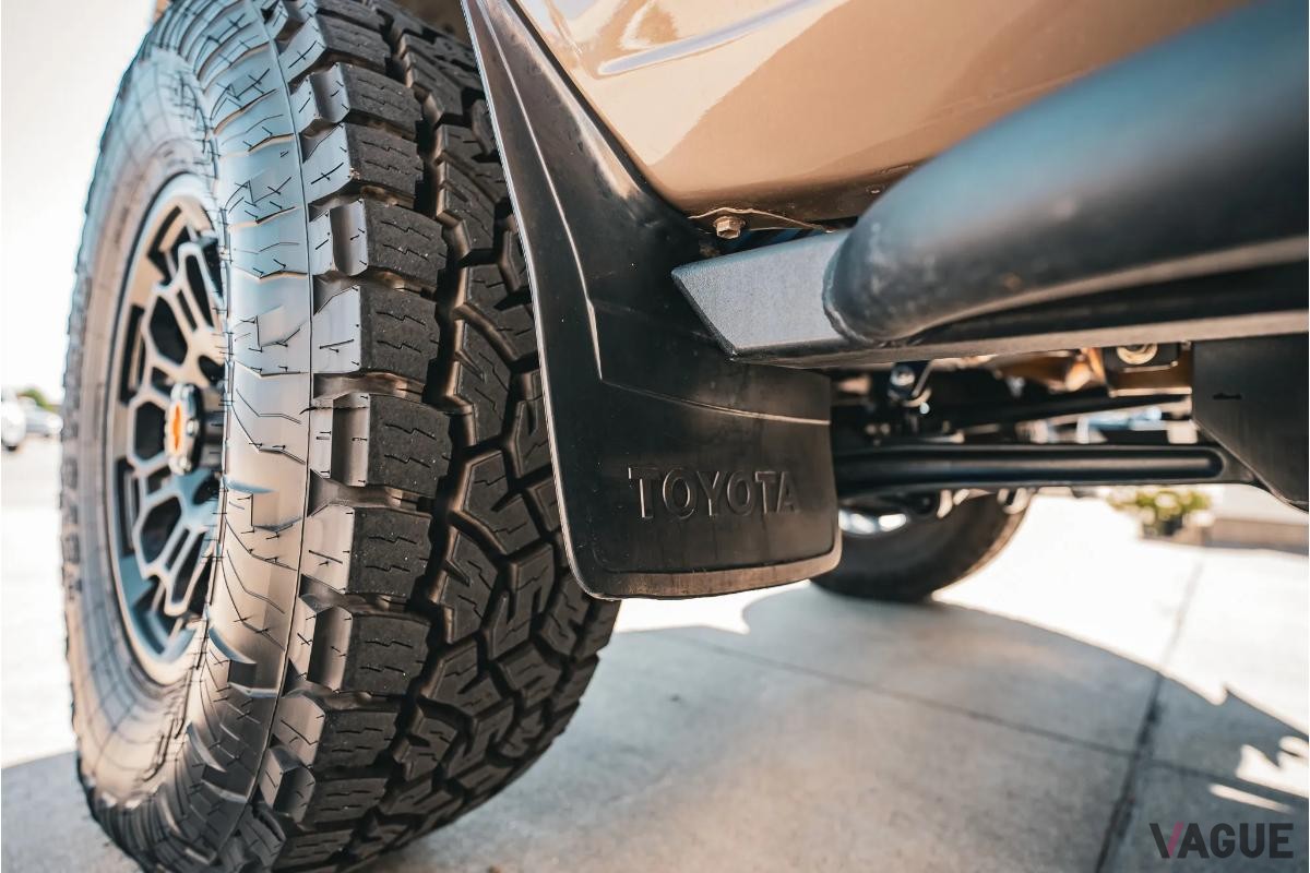 オークションに出品された1987年式トヨタ「ランドクルーザー FJ60」